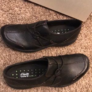 Clarks wave run black leather women’s size 9 shoes